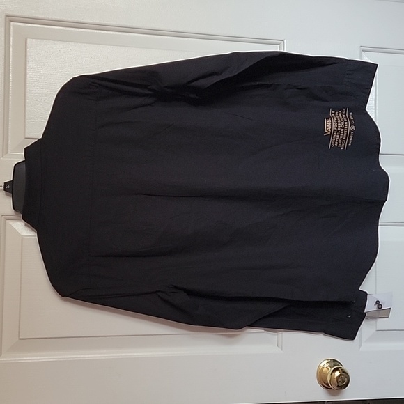 VANS, men's small, long sleeved black shirt. NWT. - Picture 3 of 8